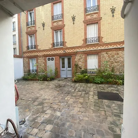 ホームステイ Private In A Two-bedroom In パリ