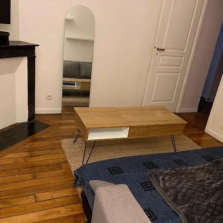 Private In A Two-bedroom In パリ